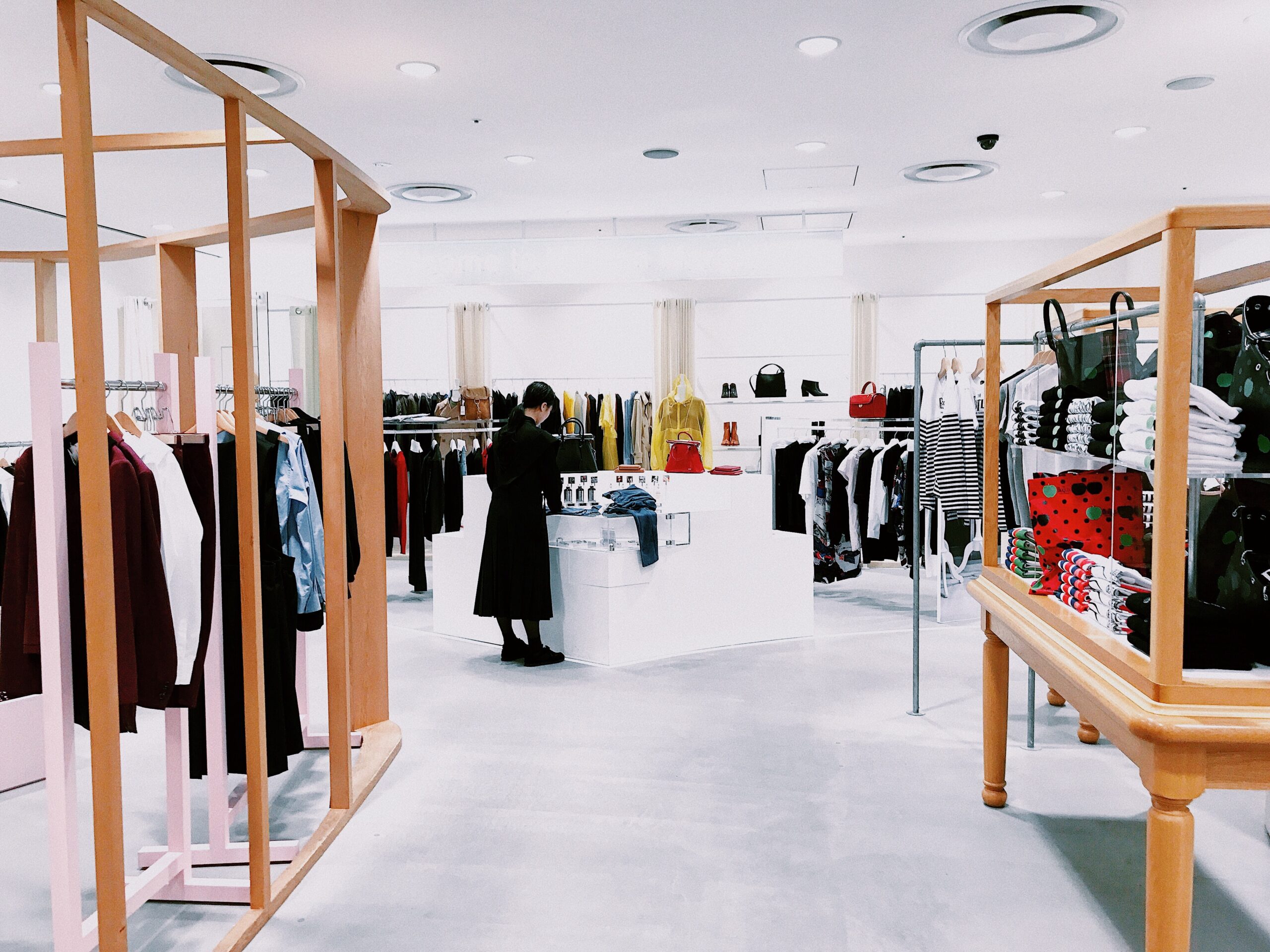 Brick-And-Mortar is Back: 4 Important Questions to Ask When Considering Physical Retail
